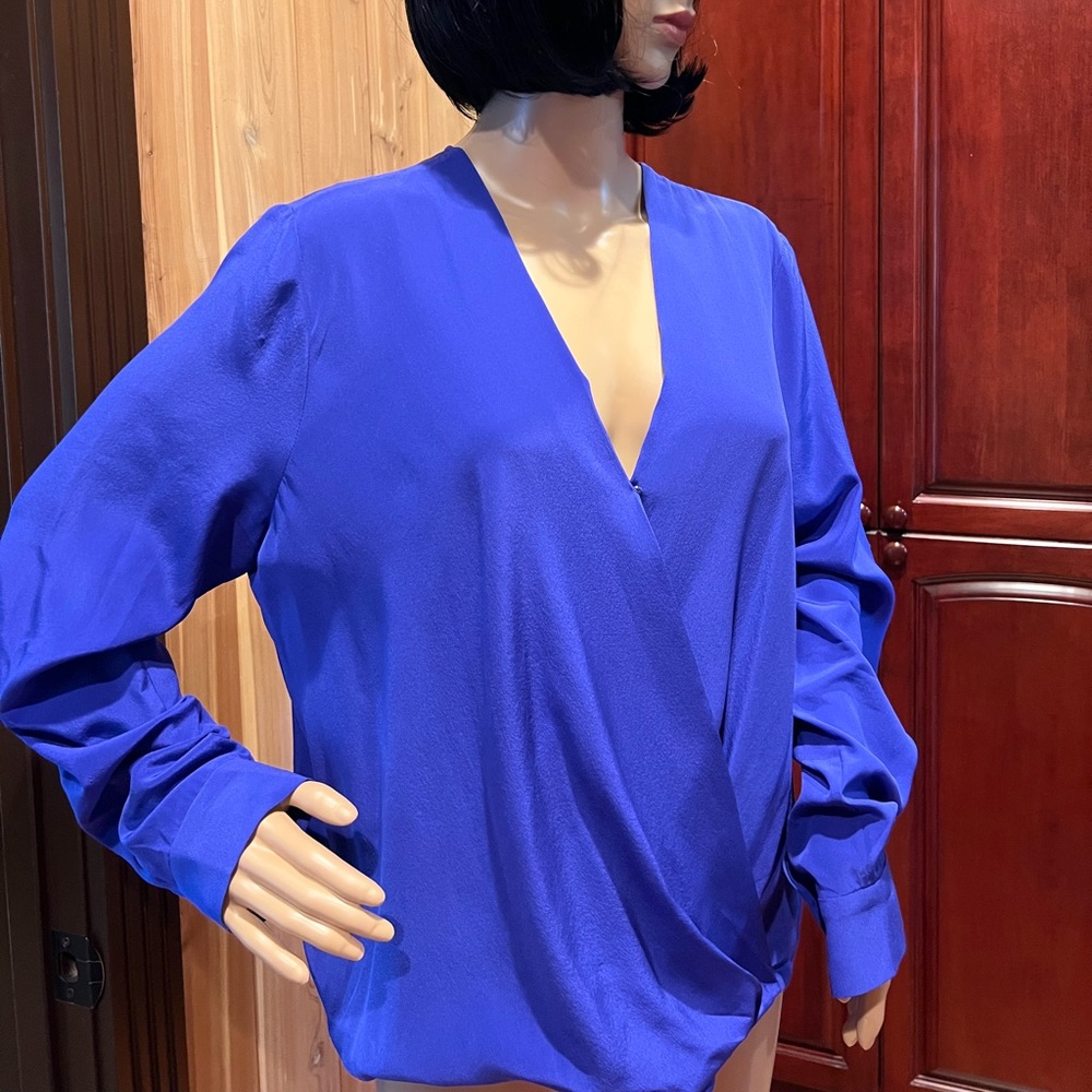 Diane Von Furstenberg silk blouse size 12